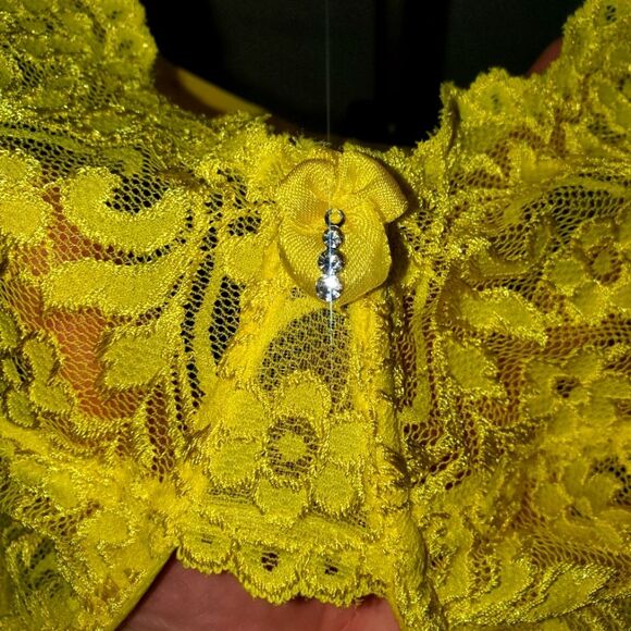 NWT 38DDD Yellow Lace Bra, New, Smart & Sexy, Underwire, 2 Hooks - Picture 2 of 11